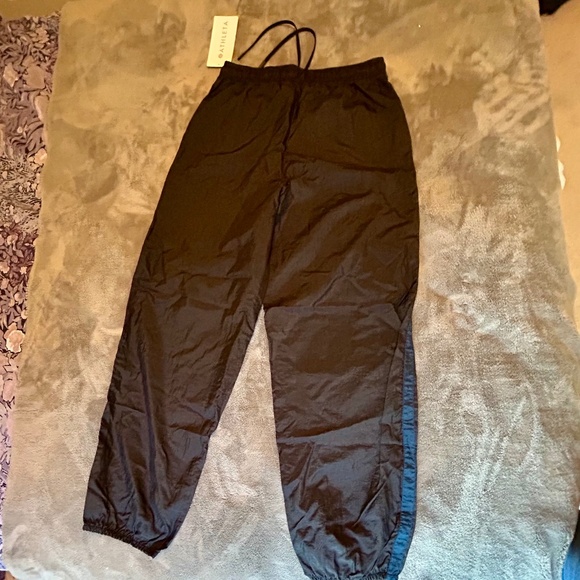NWT Athleta Daybreak Mid Rise Parachute Jogger S Tall - Picture 8 of 14